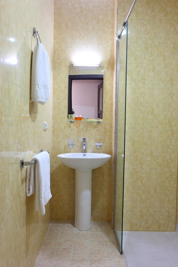 Отель Cascade Hotel Ереван