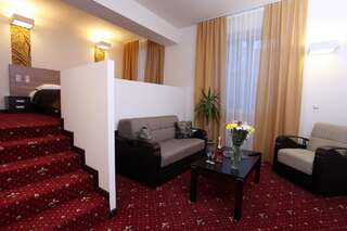 Отель Cascade Hotel Ереван Представительский люкс-1